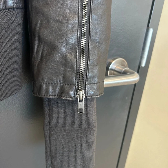 Mackage for Aritzia NWOT land skin leather coat XS in dark olive green. Amazing! - Picture 9 of 16